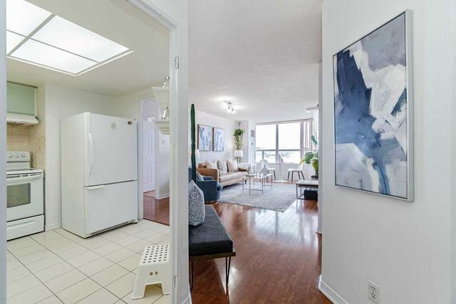 611 - 6 Humberline Dr, Condo with 2 bedrooms, 2 bathrooms and 1 parking in Toronto ON | Image 26