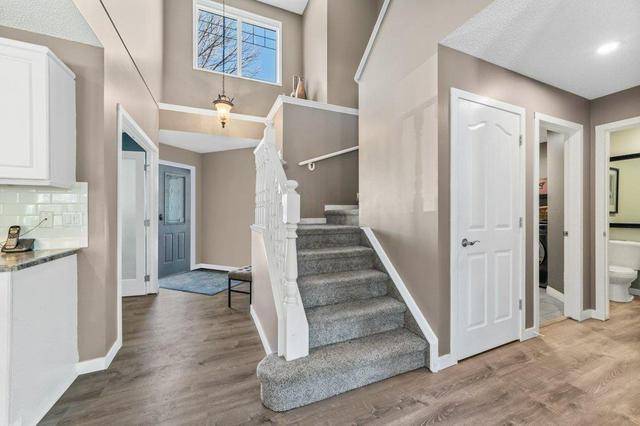 315 Chaparral Place Se, House detached with 3 bedrooms, 3 bathrooms and 4 parking in Calgary AB | Image 2