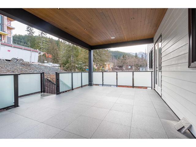 4 - 3385 Mamquam Road, House detached with 6 bedrooms, 7 bathrooms and 5 parking in Squamish BC | Image 25