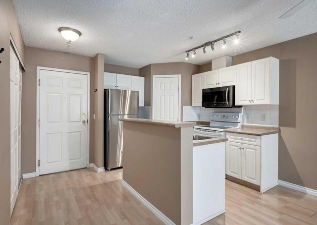 305 - 280 Shawville Way Se, Condo with 2 bedrooms, 2 bathrooms and 1 parking in Calgary AB | Image 6