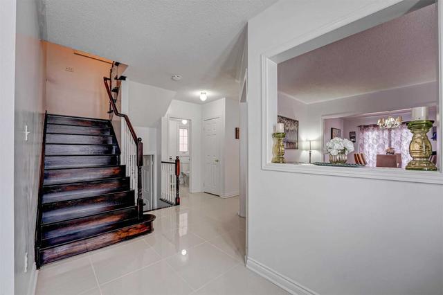 27 Sailwind Rd, House detached with 4 bedrooms, 4 bathrooms and 6 parking in Brampton ON | Image 34