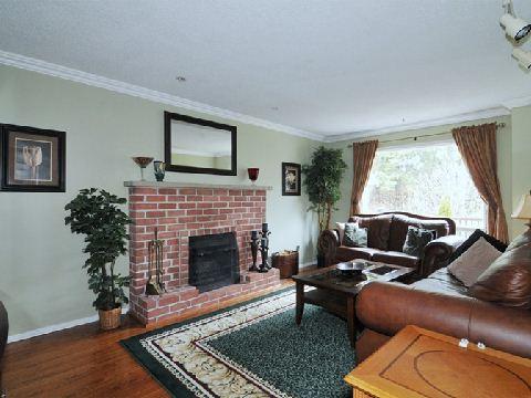 1033 Dalewood Dr, House detached with 4 bedrooms, 4 bathrooms and 6 parking in Pickering ON | Image 4