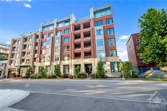 405 - 11 Oblats Avenue, Condo with 2 bedrooms, 2 bathrooms and 1 parking in Ottawa ON | Image 1