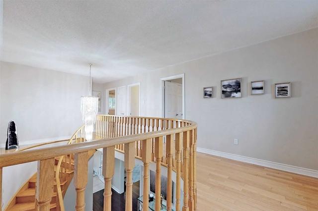 80 Long Island Cres, House detached with 4 bedrooms, 3 bathrooms and 6 parking in Markham ON | Image 21