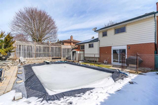 506 Charrington Ave, House detached with 4 bedrooms, 3 bathrooms and 2 parking in Oshawa ON | Image 33