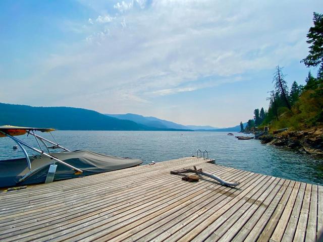 2526 West Lake Drive, House detached with 3 bedrooms, 0 bathrooms and null parking in Kootenay Boundary C BC | Image 34