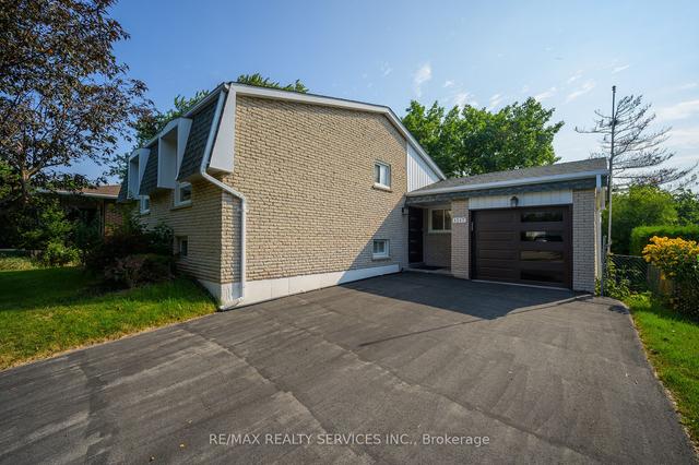 1317 Falgarwood Dr, House detached with 4 bedrooms, 4 bathrooms and 5 parking in Oakville ON | Image 33