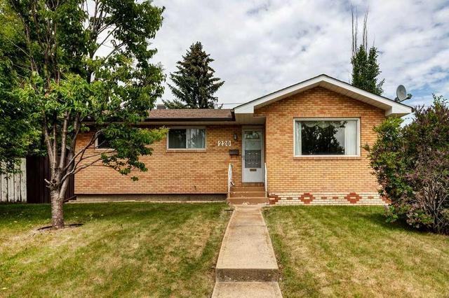 220 Travis Place Ne, House detached with 3 bedrooms, 1 bathrooms and 2 parking in Calgary AB | Image 1