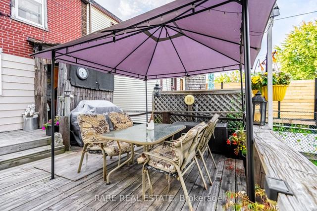287 Sixth St, House attached with 3 bedrooms, 2 bathrooms and 1 parking in Toronto ON | Image 29