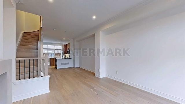 3879b Bloor St W, House attached with 3 bedrooms, 2 bathrooms and 2 parking in Toronto ON | Image 2