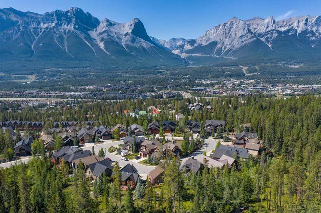 219 Eagle Point, House detached with 5 bedrooms, 4 bathrooms and 4 parking in Canmore AB | Image 45