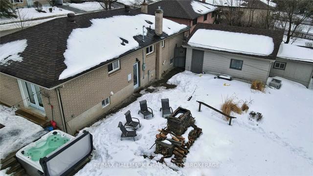 34 Marion Cres, House detached with 4 bedrooms, 2 bathrooms and 5 parking in Barrie ON | Image 30