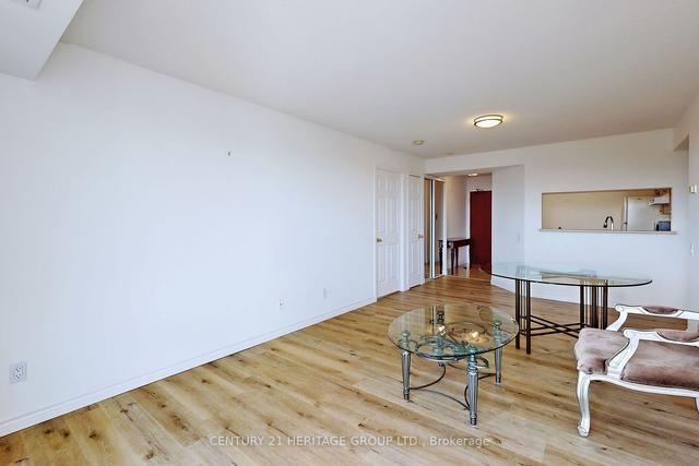 1012 - 8 Covington Rd, Condo with 2 bedrooms, 2 bathrooms and 1 parking in Toronto ON | Image 31