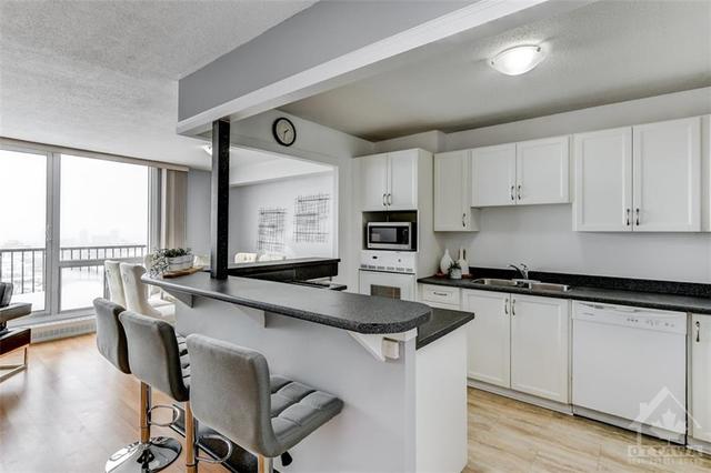 2112 - 665 Bathgate Drive, Condo with 3 bedrooms, 2 bathrooms and 1 parking in Ottawa ON | Image 18