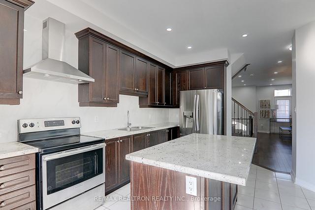83 Grand Trunk Ave, House attached with 4 bedrooms, 4 bathrooms and 4 parking in Vaughan ON | Image 22