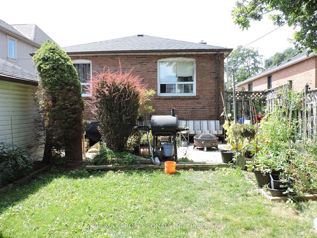 71 Charleston Rd, House detached with 3 bedrooms, 2 bathrooms and 4 parking in Toronto ON | Image 12