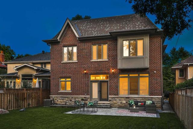 102 Dinnick Cres, House detached with 4 bedrooms, 7 bathrooms and 6 parking in Toronto ON | Image 30