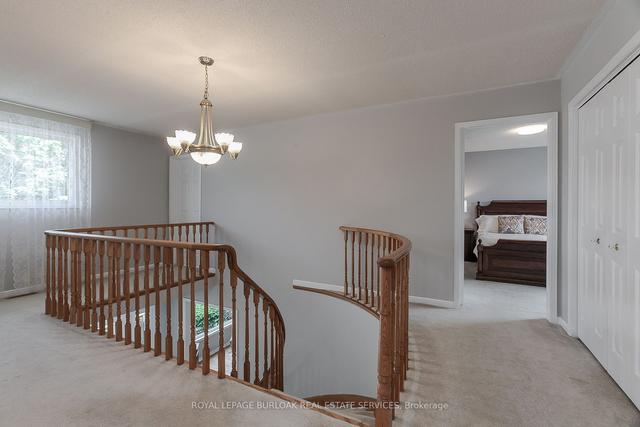 550 Kastelic Pl, House detached with 4 bedrooms, 3 bathrooms and 6 parking in Burlington ON | Image 15