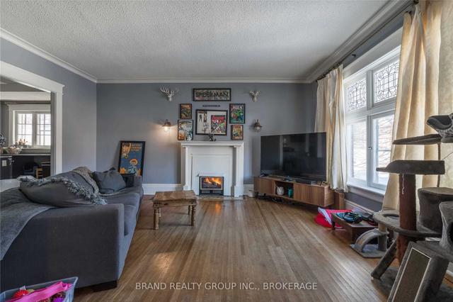 379 10th St W, House detached with 4 bedrooms, 2 bathrooms and 3 parking in Owen Sound ON | Image 30