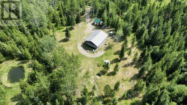 7607 Farquharson Road, House detached with 2 bedrooms, 1 bathrooms and null parking in Cariboo L BC | Image 5