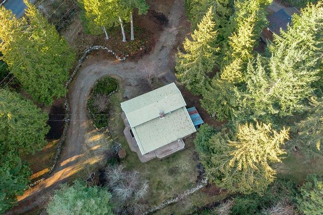 1030 Gilmour Road, House detached with 3 bedrooms, 2 bathrooms and 20 parking in Sunshine Coast F BC | Image 24