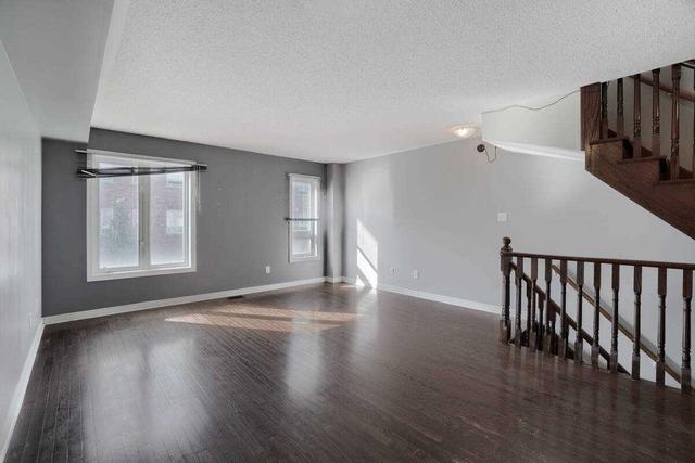983 The Queensway Way, House attached with 3 bedrooms, 3 bathrooms and 2 parking in Toronto ON | Image 5