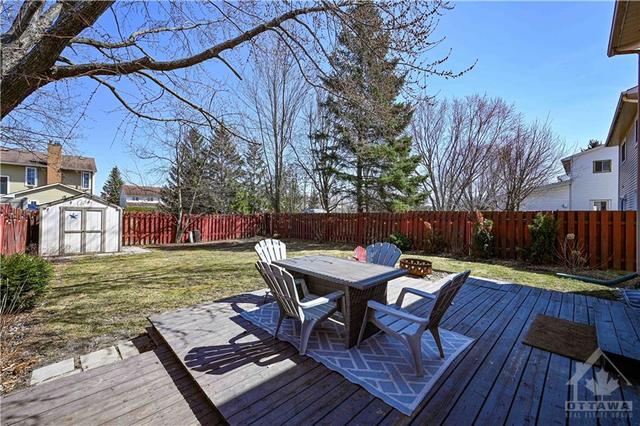 1114 St Germain Crescent, House detached with 3 bedrooms, 2 bathrooms and 3 parking in Ottawa ON | Image 28