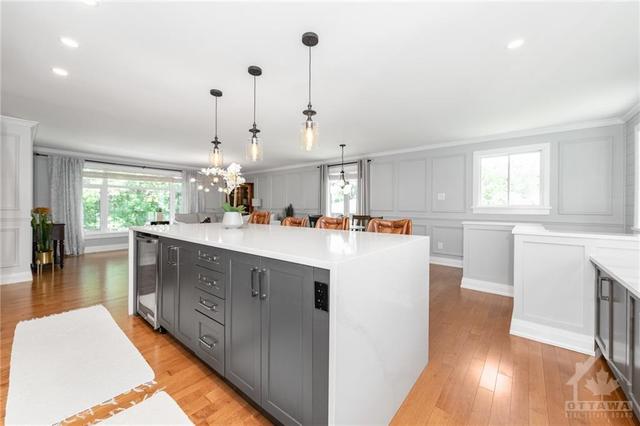 6732 Cedar Acres Drive, House detached with 4 bedrooms, 4 bathrooms and 6 parking in Ottawa ON | Image 7