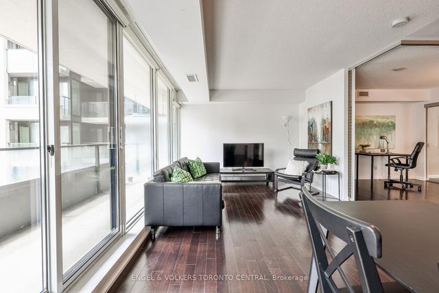 733 - 111 Elizabeth St, Condo with 2 bedrooms, 2 bathrooms and 1 parking in Toronto ON | Image 33