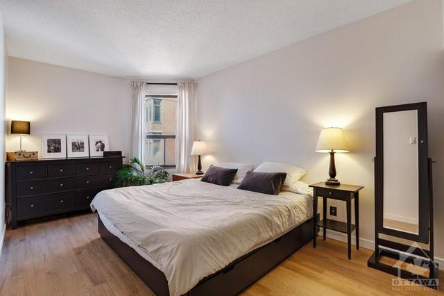 1406 - 556 Laurier Avenue W, Condo with 2 bedrooms, 2 bathrooms and 1 parking in Ottawa ON | Image 13