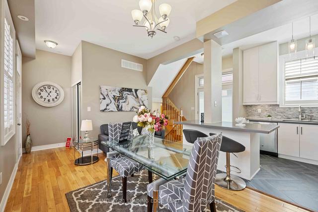 1 Fairhead Mews, House attached with 3 bedrooms, 3 bathrooms and 1 parking in Toronto ON | Image 2