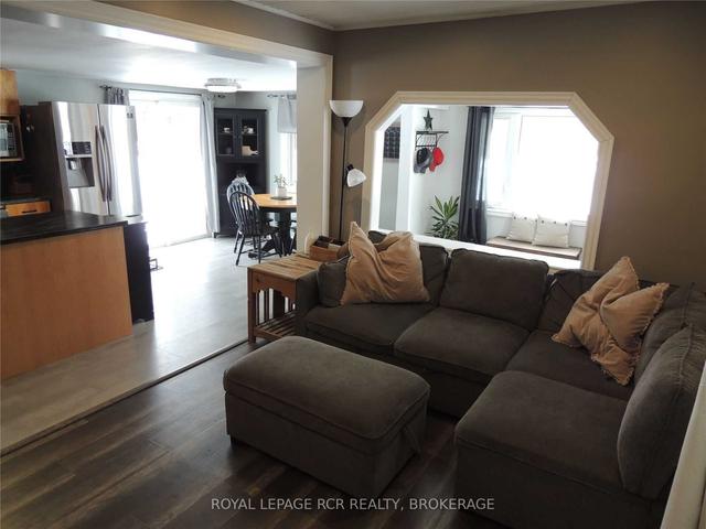 395618 Concession 2 Rd, House detached with 3 bedrooms, 1 bathrooms and 20 parking in West Grey ON | Image 3