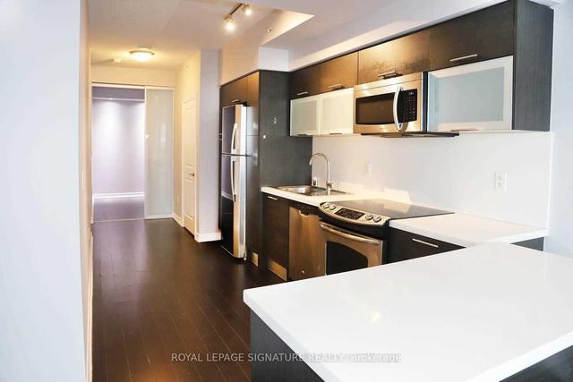 5001 - 386 Yonge St, Condo with 2 bedrooms, 2 bathrooms and 1 parking in Toronto ON | Image 19