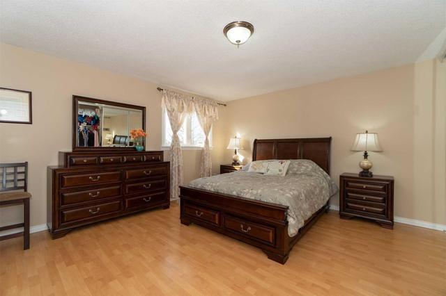80 Atkins Circ, House detached with 4 bedrooms, 4 bathrooms and 2 parking in Brampton ON | Image 8
