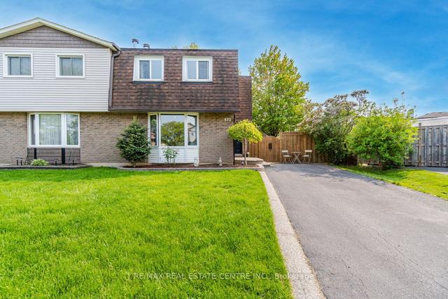 672 Mccoll Crt, House semidetached with 3 bedrooms, 3 bathrooms and 5 parking in Milton ON | Image 12