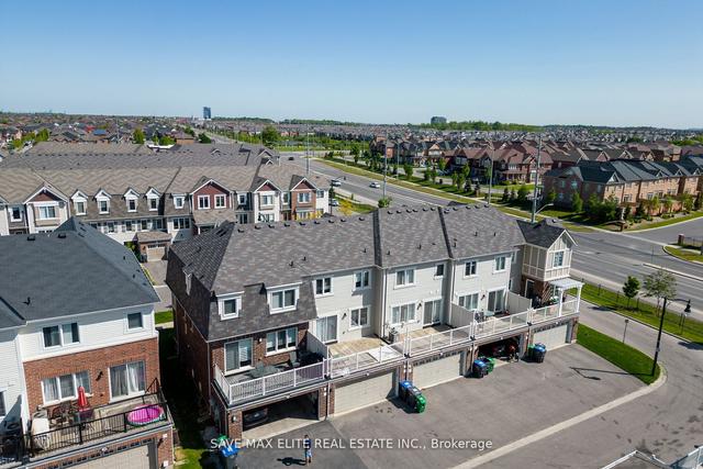 30 Metro Cres, House attached with 3 bedrooms, 3 bathrooms and 4 parking in Brampton ON | Image 12