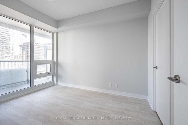 1411 - 2221 Yonge St, Condo with 1 bedrooms, 1 bathrooms and 0 parking in Toronto ON | Image 2