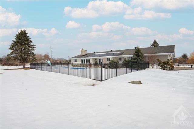 4082 Rideau Valley Drive N, House detached with 6 bedrooms, 5 bathrooms and 6 parking in Ottawa ON | Image 27