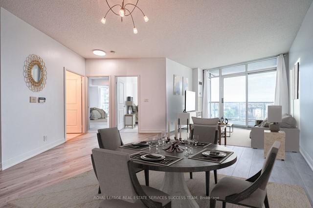 910 - 90 Absolute Ave, Condo with 2 bedrooms, 1 bathrooms and 1 parking in Mississauga ON | Image 3
