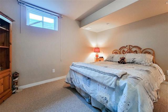 23 - 25 Cobden Court, House attached with 3 bedrooms, 2 bathrooms and 1 parking in Brantford ON | Image 35