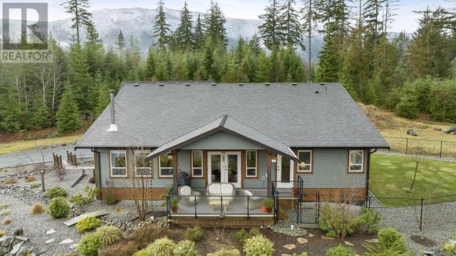 290 Tal Rd, House detached with 3 bedrooms, 3 bathrooms and 4 parking in Lake Cowichan BC | Image 3