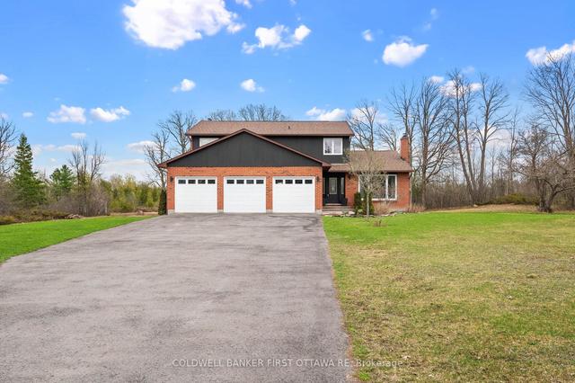 116 Manion Rd, House detached with 4 bedrooms, 3 bathrooms and 10 parking in Ottawa ON | Image 1