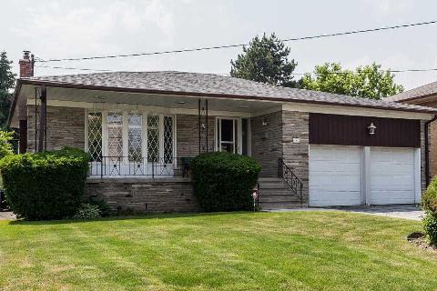 8 Maxwell St, House detached with 3 bedrooms, 3 bathrooms and 4 parking in Toronto ON | Image 1