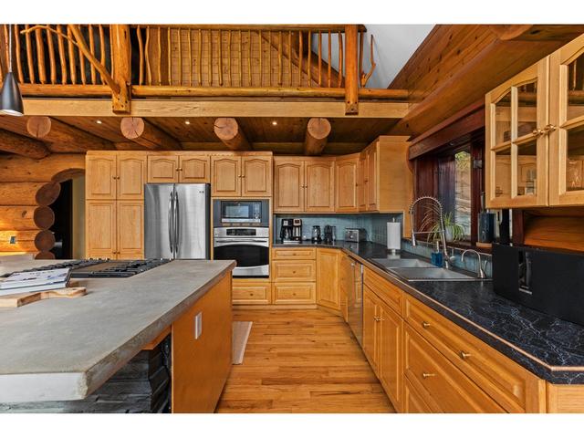 40518 Thunderbird Ridge, House detached with 4 bedrooms, 3 bathrooms and 6 parking in Squamish BC | Image 12
