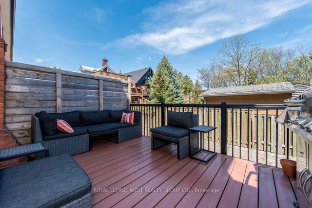 8 - 200 Annette St, Townhouse with 3 bedrooms, 3 bathrooms and 1 parking in Toronto ON | Image 18