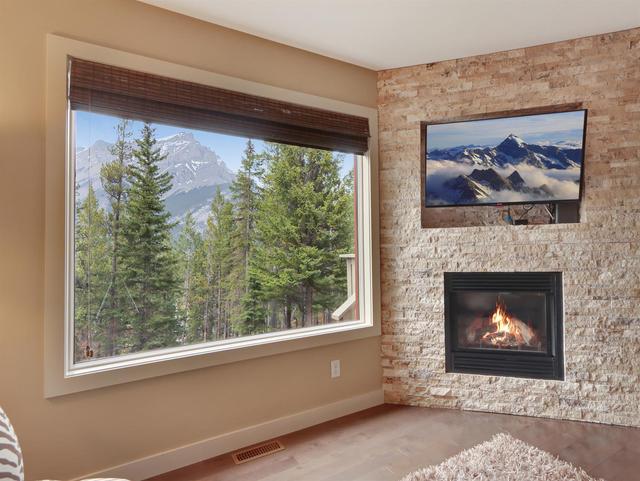 f - 2 Otter Lane, Condo with 2 bedrooms, 2 bathrooms and 2 parking in Banff AB | Image 2