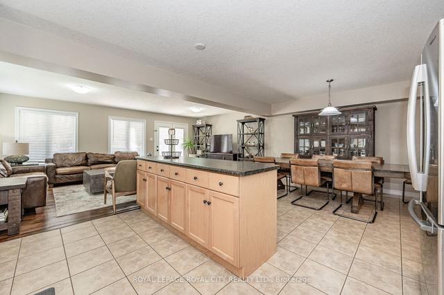 21 Penfold Dr, House detached with 4 bedrooms, 4 bathrooms and 3 parking in Guelph ON | Image 40