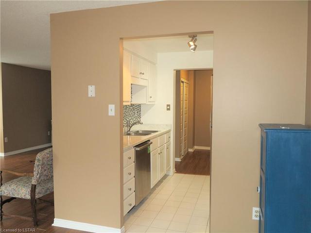 509 - 570 Proudfoot Lane, House attached with 2 bedrooms, 1 bathrooms and 1 parking in London ON | Image 9