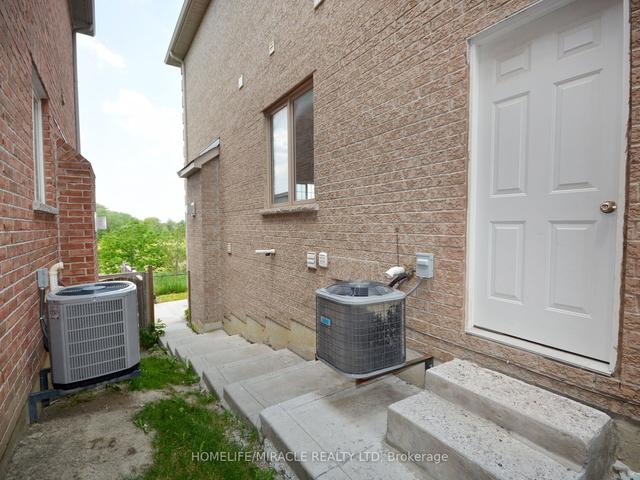 52 Delport Clse E, House semidetached with 4 bedrooms, 4 bathrooms and 4 parking in Brampton ON | Image 31
