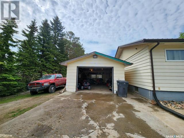 104 1st Avenue N, House detached with 4 bedrooms, 2 bathrooms and null parking in Glenavon SK | Image 7